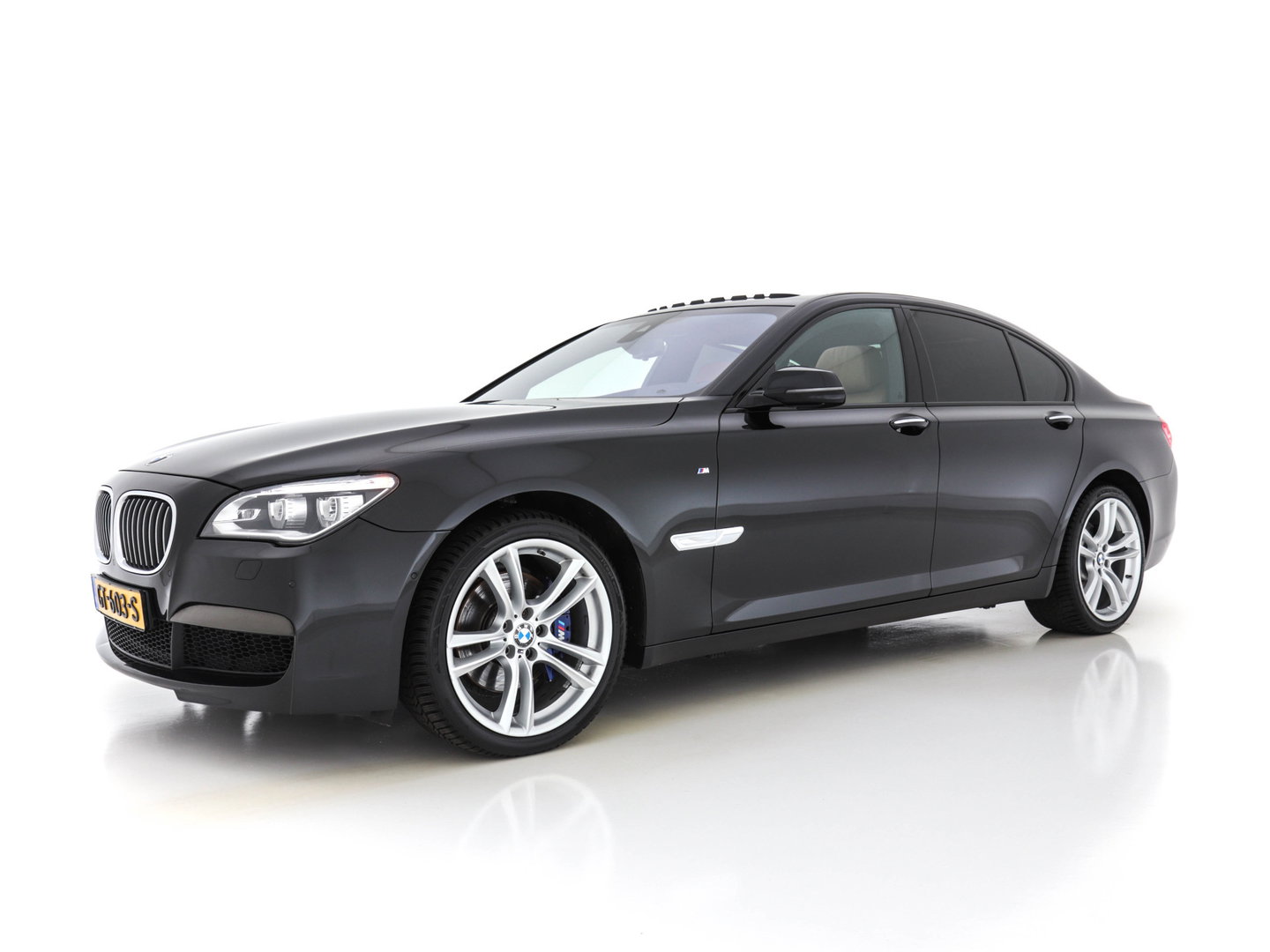 BMW 7 Serie 740d xDrive M-Sportpack Aut. *PANO | LEATHER | FULL-LED | TOPVIEW | NAVI-FULLMAP | SOFTCLOSE | HEAD-UP | HARMAN/KARDON | KEYLESS | CRUISE | HEATED-SPORTSEATS | LANE-ASSIST | MEMORY-PACK | TOWBAR |  20"ALU*