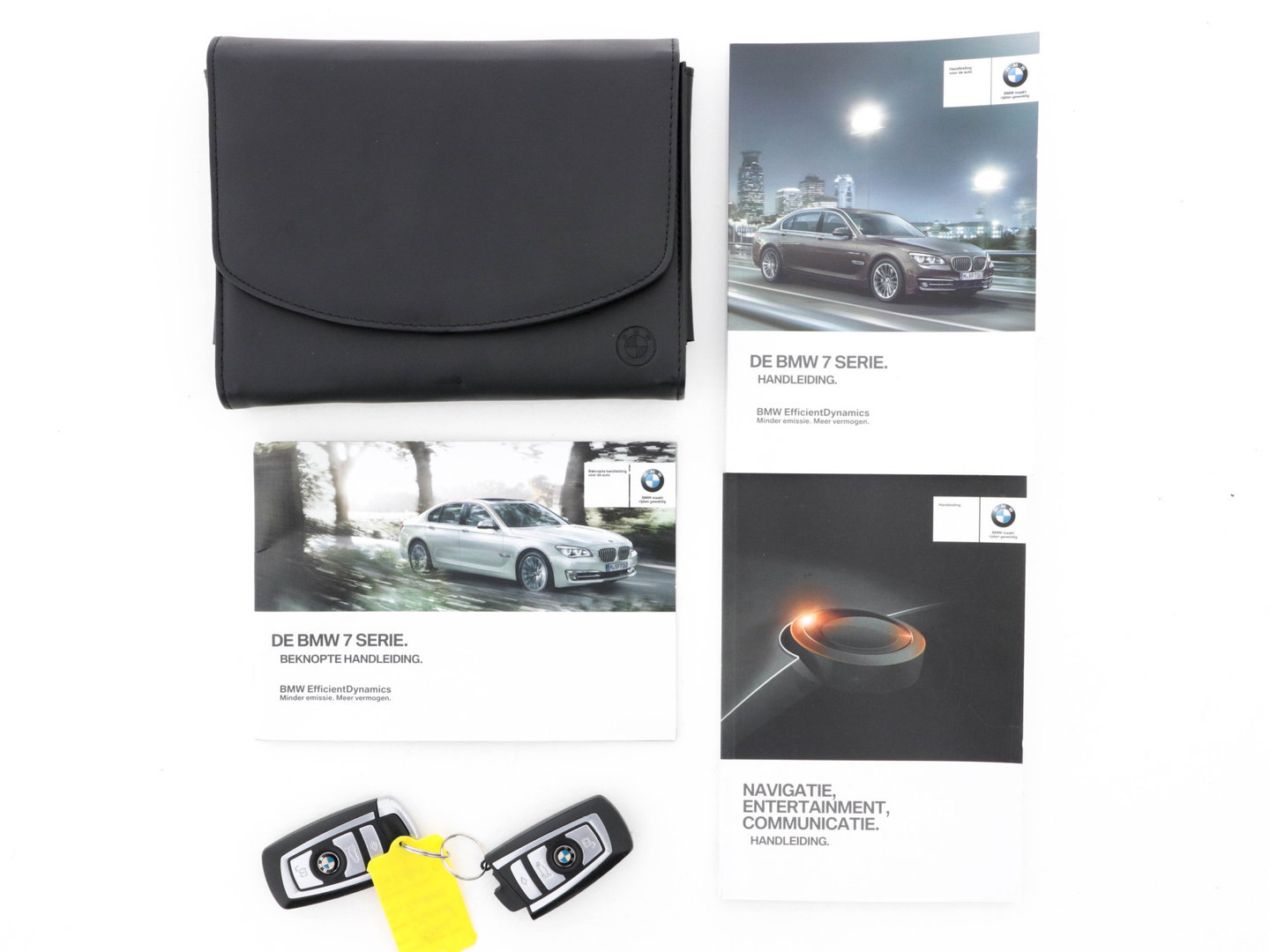 BMW 7 Serie 740d xDrive M-Sportpack Aut. *PANO | LEATHER | FULL-LED | TOPVIEW | NAVI-FULLMAP | SOFTCLOSE | HEAD-UP | HARMAN/KARDON | KEYLESS | CRUISE | HEATED-SPORTSEATS | LANE-ASSIST | MEMORY-PACK | TOWBAR |  20"ALU*