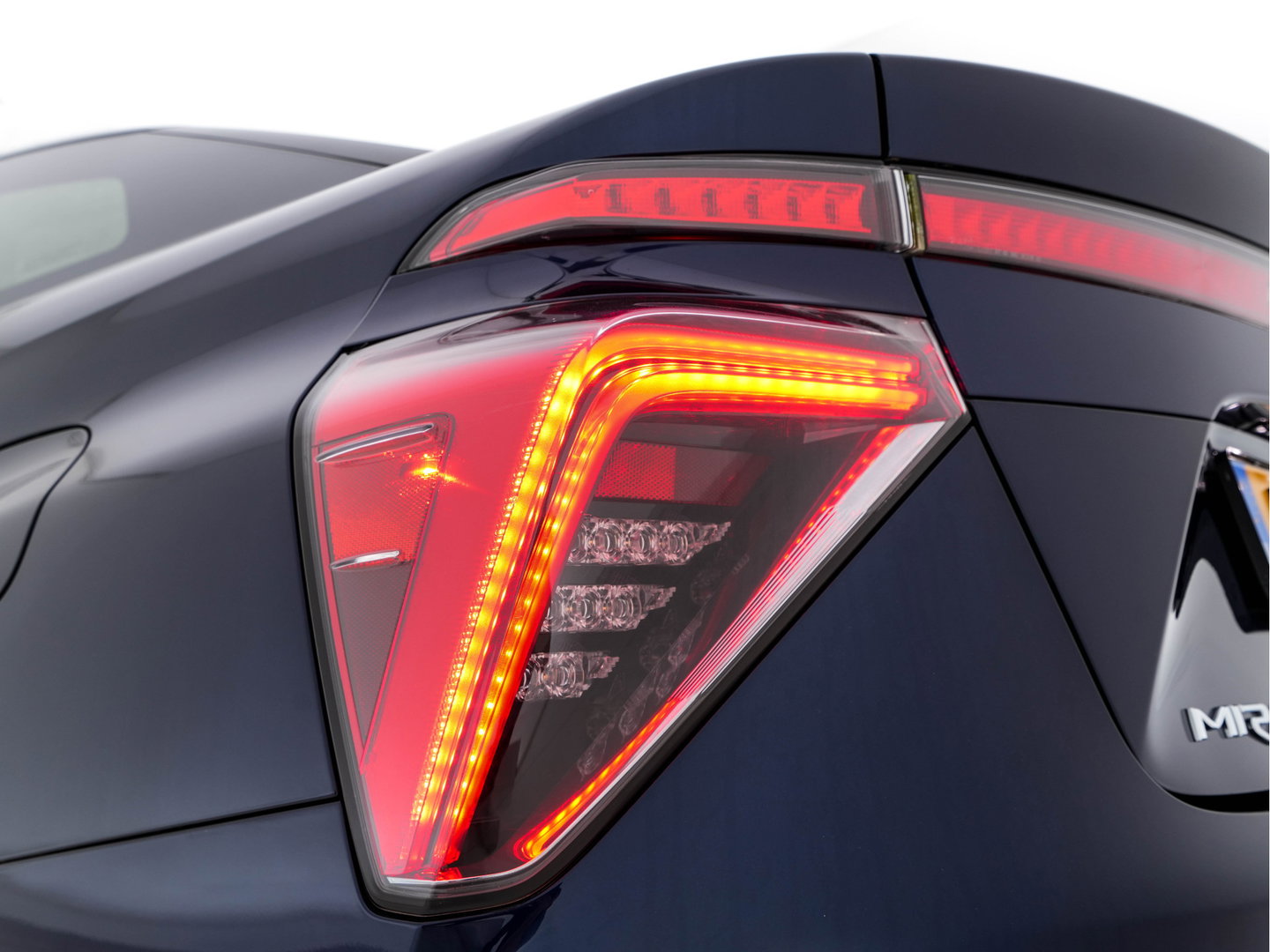 Toyota Mirai FCV Executive [ HYDROGEN ] Aut. *LEATHER | FULL-LED | JBL-AUDIO | CAMERA | KEYLESS | MEMORY-PACK | ADAPTIVE-CRUISE | BLIND-SPOT |  DAB | NAVI-FULLMAP | KEYLESS | DIGI-COCKPIT | COMFORTSEATS | LANE-ASSIST *