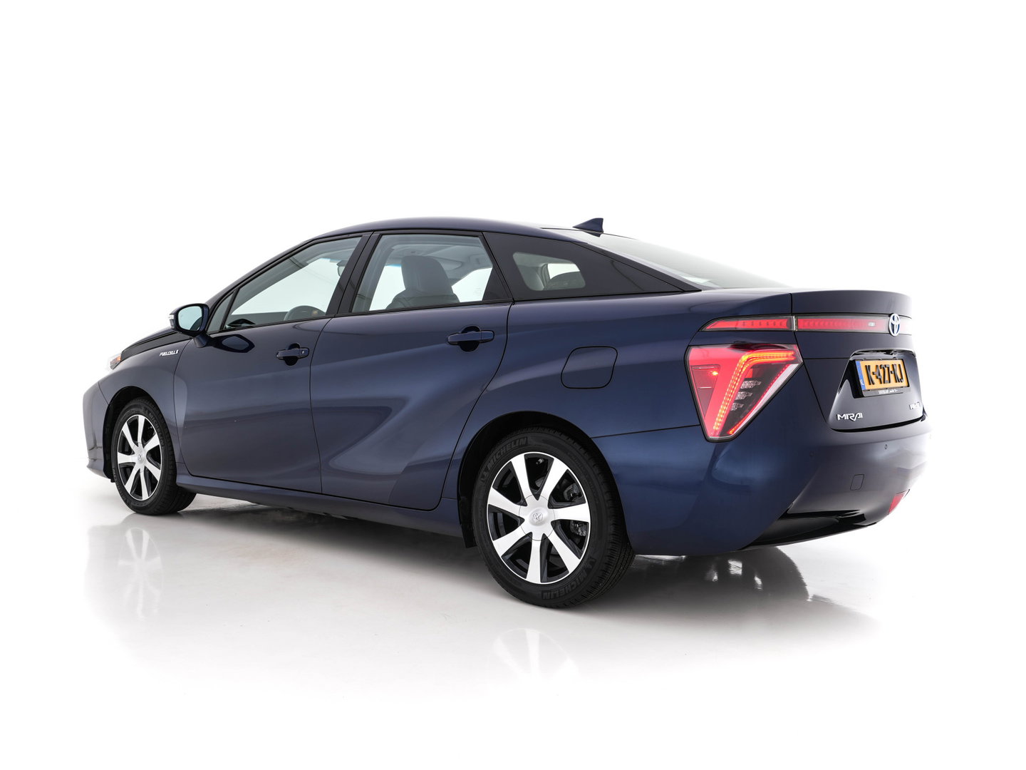 Toyota Mirai FCV Executive [ HYDROGEN ] Aut. *LEATHER | FULL-LED | JBL-AUDIO | CAMERA | KEYLESS | MEMORY-PACK | ADAPTIVE-CRUISE | BLIND-SPOT |  DAB | NAVI-FULLMAP | KEYLESS | DIGI-COCKPIT | COMFORTSEATS | LANE-ASSIST *