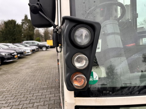 Schmidt SWINGO 200 Compact Sweeper