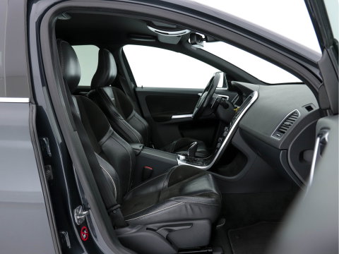 Volvo XC60 2.0 D4 R-Design FWD Aut. *NAVI-FULLMAP | LEATHER-ALCANTARA | ECC | HEATED-SPORTSEATS | PRIVACY-GLASS |  PDC | SHIFTPADDLES | CRUISE | 18"ALU*
