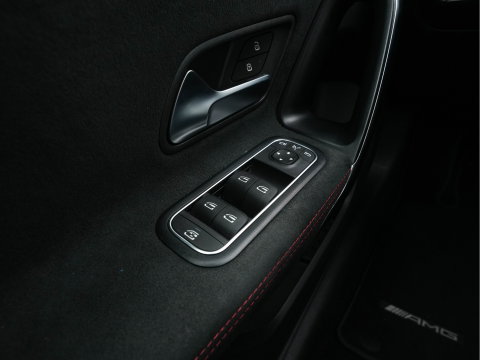 Mercedes-Benz A-Klasse 180 AMG-Line Business Solution *PANO | LEATHER-MICROFIBRE | WIDESCREEN-COCKPIT | FULL-LED | CAMERA | ECC | PDC | CRUISE | HEATED-SPORTSEATS | PRIVACY-GLASS | 18"ALU*