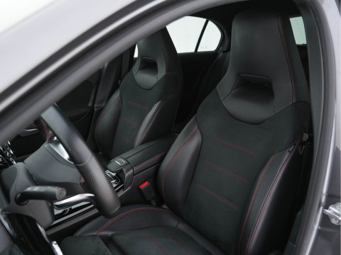 Mercedes-Benz A-Klasse 180 AMG-Line Business Solution *PANO | LEATHER-MICROFIBRE | WIDESCREEN-COCKPIT | FULL-LED | CAMERA | ECC | PDC | CRUISE | HEATED-SPORTSEATS | PRIVACY-GLASS | 18"ALU*