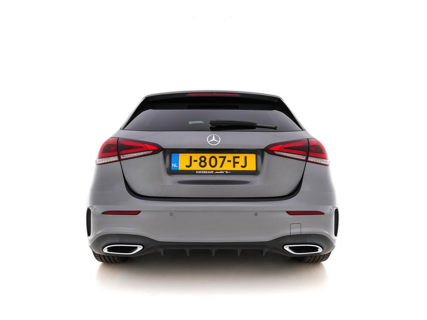 Mercedes-Benz A-Klasse 180 AMG-Line Business Solution *PANO | LEATHER-MICROFIBRE | WIDESCREEN-COCKPIT | FULL-LED | CAMERA | ECC | PDC | CRUISE | HEATED-SPORTSEATS | PRIVACY-GLASS | 18"ALU*