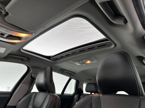 Volvo V60 2.4 D6 AWD Hybrid Summum ( Plug-In) Aut. *PANO | BI-XENON | LEATHER | PREMIUM-SOUND-AUDIO | NAVI-FULLMAP | MEMORY-PACK | ADAPTIVE-CRUISE | CAMERA | HEATED-SPORTSEATS | TOWBAR | BLINDSPOT | 18"ALU*