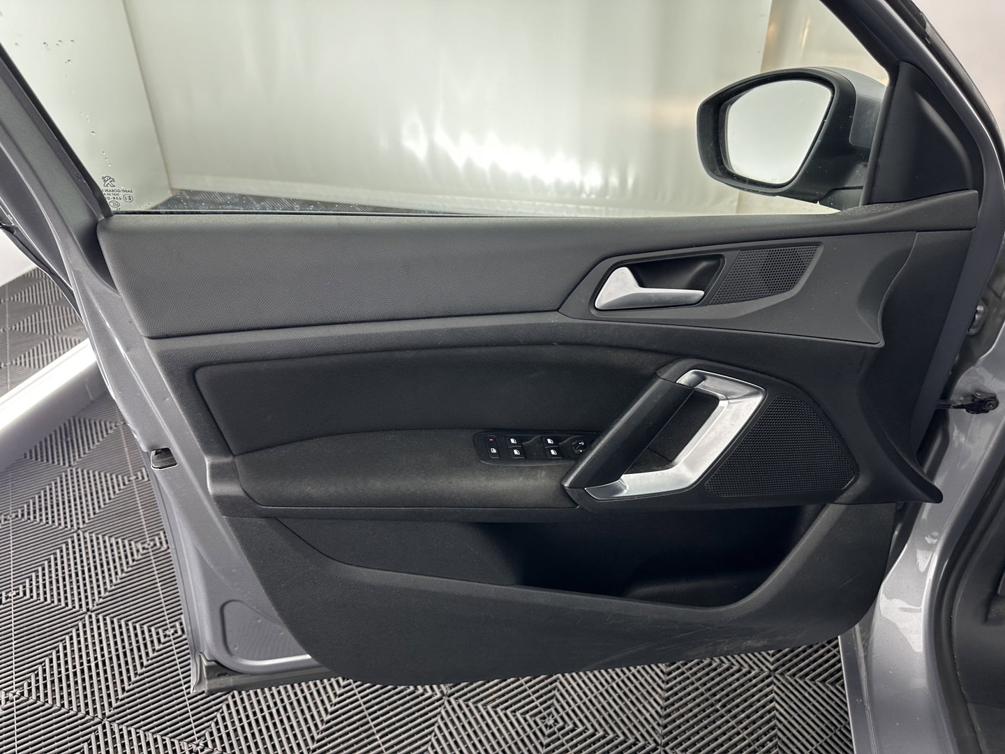 Peugeot 308 SW 1.6 BlueHDI Blue Lease Executive Pack *PANO | CAMERA | NAVI-FULLMAP | ECC | PDC | CRUISE | LANE-ASSIST | COMFORT-SEATS | 16"ALU*