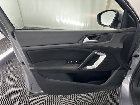 Peugeot 308 SW 1.6 BlueHDI Blue Lease Executive Pack *PANO | CAMERA | NAVI-FULLMAP | ECC | PDC | CRUISE | LANE-ASSIST | COMFORT-SEATS | 16"ALU*