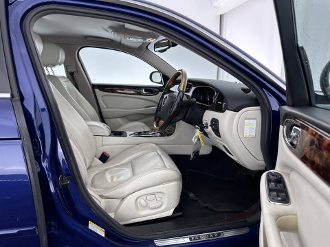 Jaguar XJ 3.5 V8 Executive [ Right-Hand-Drive ] Aut. *LEATHER | BI-XENON | ECC | WOODEN-INLAY | HEATED-COMFORTSEATS | MEMORY-PACK | JAGUAR-AUDIO | PDC | CRUISE | 18"ALU*