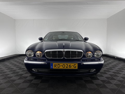 Jaguar XJ 3.5 V8 Executive [ Right-Hand-Drive ] Aut. *LEATHER | BI-XENON | ECC | WOODEN-INLAY | HEATED-COMFORTSEATS | MEMORY-PACK | JAGUAR-AUDIO | PDC | CRUISE | 18"ALU*