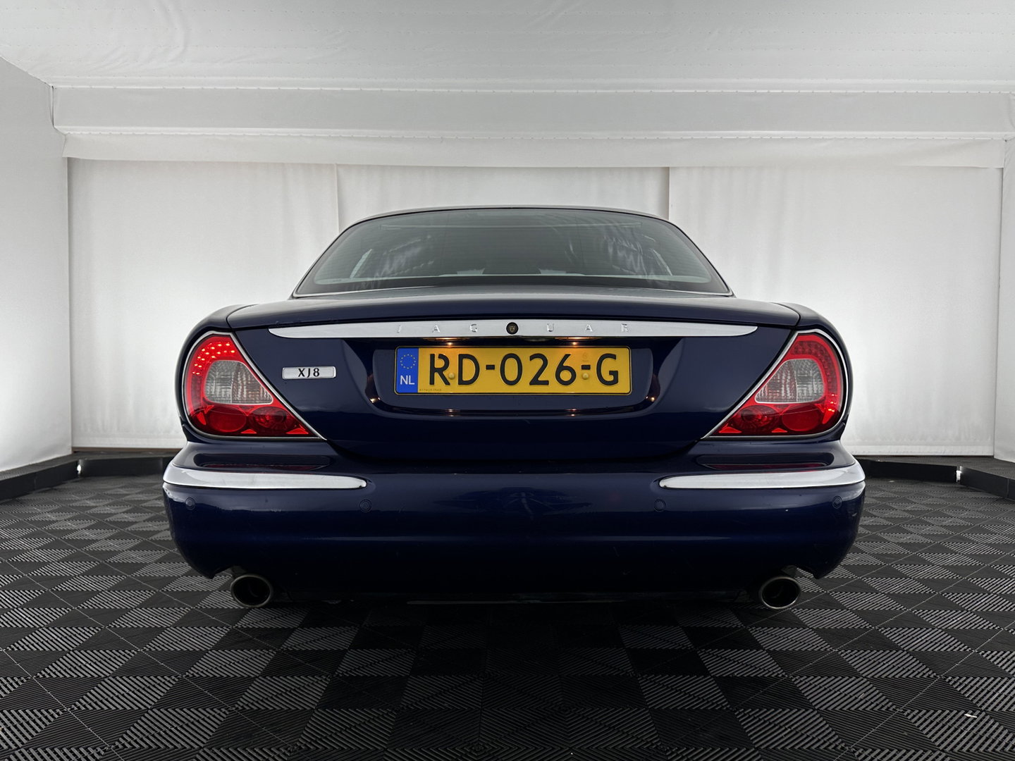 Jaguar XJ 3.5 V8 Executive [ Right-Hand-Drive ] Aut. *LEATHER | BI-XENON | ECC | WOODEN-INLAY | HEATED-COMFORTSEATS | MEMORY-PACK | JAGUAR-AUDIO | PDC | CRUISE | 18"ALU*
