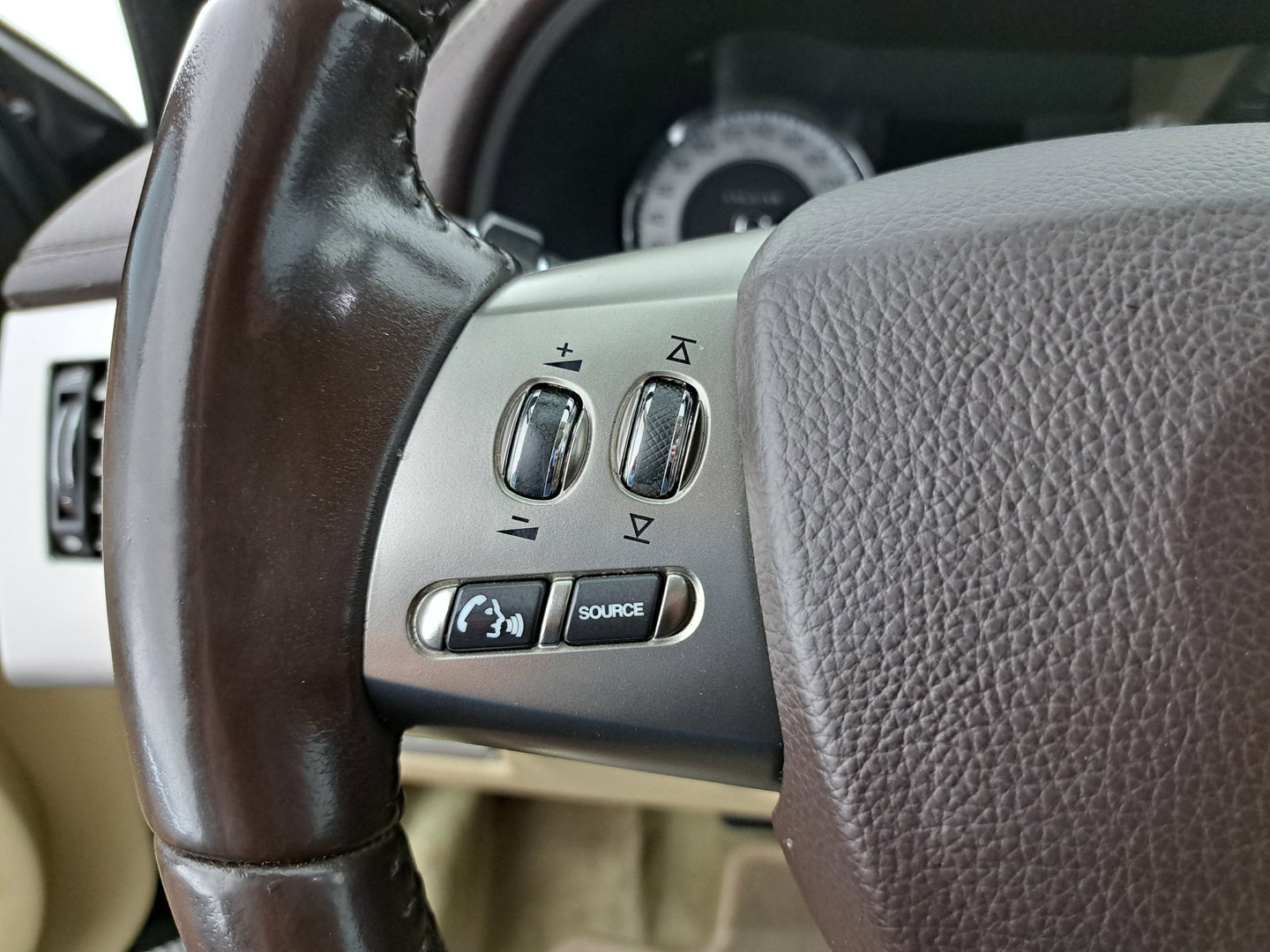 Jaguar XF 2.7D V6 Premium Luxury (⚠️#DISTRIBUTION OFF TIME NO STARTING #) Aut. *LEATHER | NAVI-FULLMAP | KEYLESS | BI-XENON | CAMERA | SHIFT-PADDLES | ENTERTAINMENT-PACK | ECC | PDC | CRUISE | COMFORT-SEATS | PRIVACY-GLASS |  19''ALU*