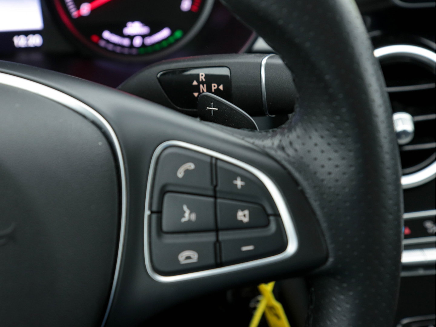 Mercedes-Benz C-Klasse Estate (⚠️) 350 e Avantgarde (INCL-BTW ) Aut *NAVI-FULLMAP | FULL-LED | LEATHER-FABRIC | CAMERA | AIRMATIC | ECC | PDC | CRUISE | HEATED-SPORTSEATS | SHIFT-PADDLES |  17"ALU*