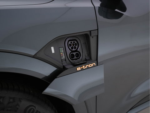 Audi e-tron Sportback 55 Quattro 95 kWh ( 3-Fase-11kW) ) [ SOH-100% ] Aut. *HEATPUMP | PANO | LEATHER |  ADAPTVE-CRUISE | DIGI-COCKPIT | FULL-LED | MEMORY-PACK | KEYLESS | NAVI-FULLMAP | AUDI-SOUND | COMFORT-SEATS | 20''ALU*