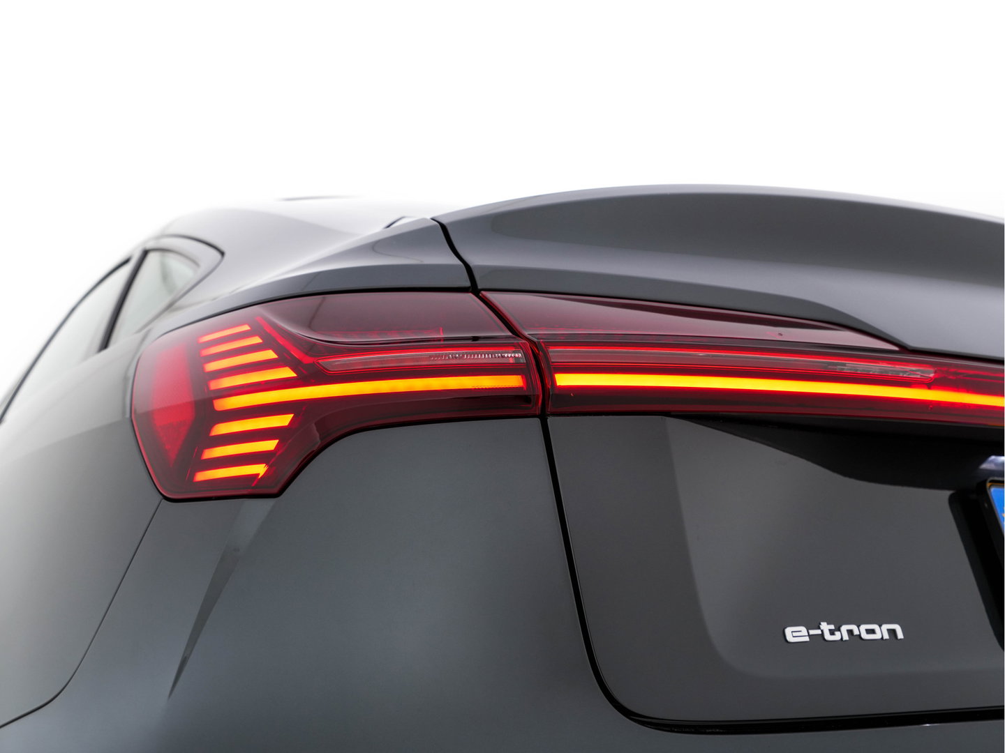Audi e-tron Sportback 55 Quattro 95 kWh ( 3-Fase-11kW) ) [ SOH-100% ] Aut. *HEATPUMP | PANO | LEATHER |  ADAPTVE-CRUISE | DIGI-COCKPIT | FULL-LED | MEMORY-PACK | KEYLESS | NAVI-FULLMAP | AUDI-SOUND | COMFORT-SEATS | 20''ALU*
