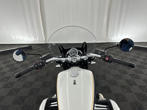BMW R 18 Classic Option-719 (INCL-BTW) *REVERSE GEAR | CRUISE | LEATHER | LED-LIGHTS | ABS | ESP | AIRSCARF | SIDE-CASES | HANDLE-HEATING*