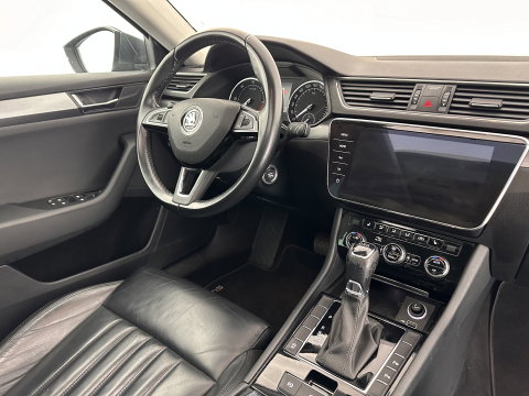 Škoda Superb Combi 1.6 TDI Clever Edition [⚠️] (INCL-BTW) Aut. *PANO | FULL-LEATHER | BI-XENON | CAMERA | MEMORY-PACK | KEYLESS | DAB+ | NAVI-FULLMAP | ECC | PDC | CRUISE | TOWBAR | SPORT-SEATS | 17''ALU*