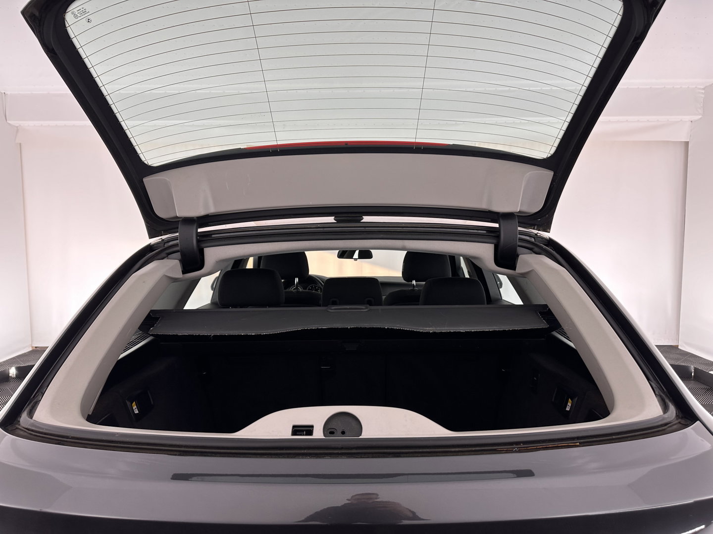 BMW 5 Serie Touring 518d Executive Aut. *NAVI-FULLMAP | BI-XENON | CARPLAY |  LANE-ASSIST | TOWBAR | ECC | PDC | CRUISE | COMFORT-SEATS | AMBIENT-LIGHT | 17''ALU*