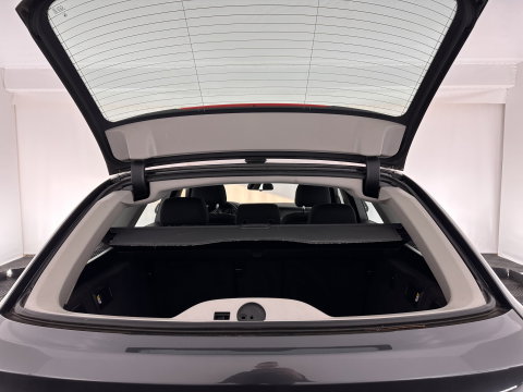 BMW 5 Serie Touring 518d Executive Aut. *NAVI-FULLMAP | BI-XENON | CARPLAY |  LANE-ASSIST | TOWBAR | ECC | PDC | CRUISE | COMFORT-SEATS | AMBIENT-LIGHT | 17''ALU*