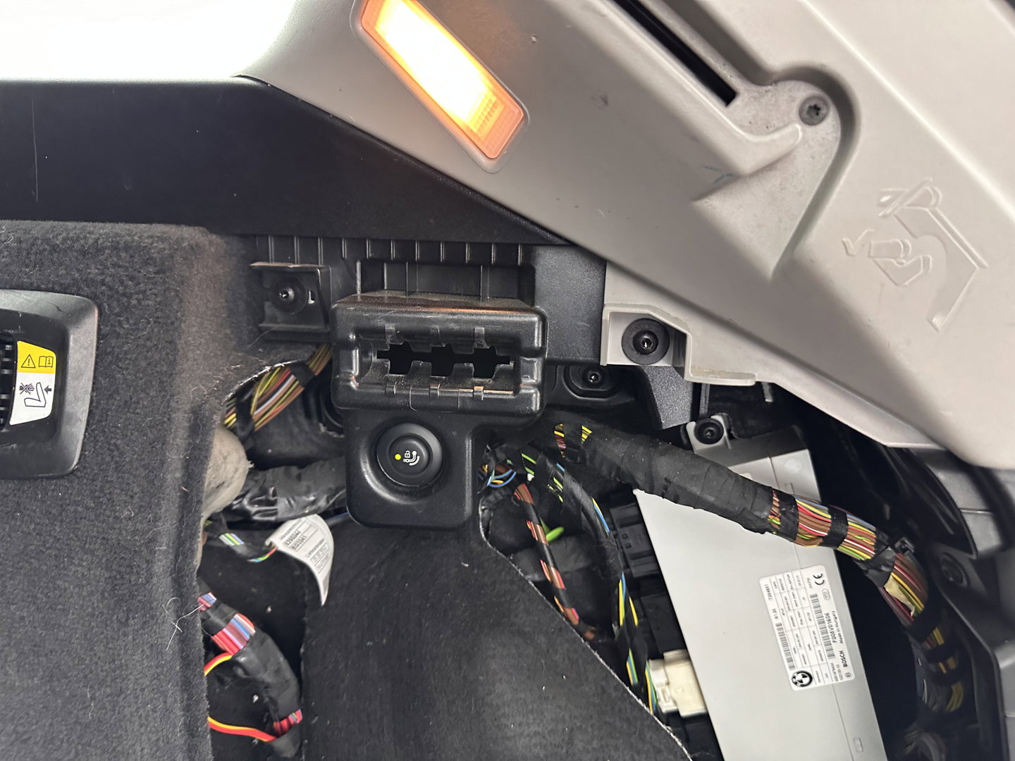 BMW 5 Serie Touring 518d Executive Aut. *NAVI-FULLMAP | BI-XENON | CARPLAY |  LANE-ASSIST | TOWBAR | ECC | PDC | CRUISE | COMFORT-SEATS | AMBIENT-LIGHT | 17''ALU*