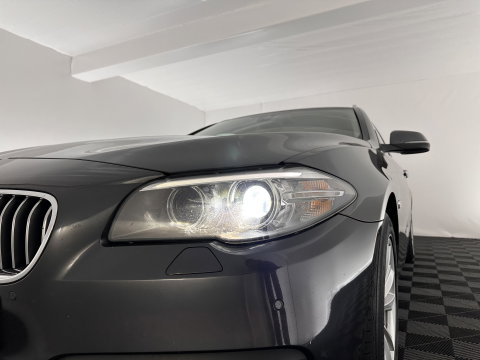 BMW 5 Serie Touring 518d Executive Aut. *NAVI-FULLMAP | BI-XENON | CARPLAY |  LANE-ASSIST | TOWBAR | ECC | PDC | CRUISE | COMFORT-SEATS | AMBIENT-LIGHT | 17''ALU*
