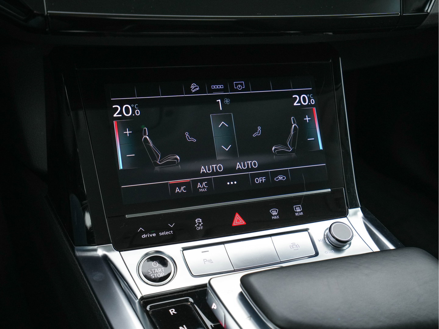 Audi e-tron Sportback 55 Quattro Business edition 95 kWh [ 3-Fase-11kW ] {SOH-100%} (INCL-BTW) *DIGI-COCKPIT | FULL-LED | MEMORY-PACK | DAB | KEYLESS | NAVI-FULLMAP | SHIFTPADDLES | AUDI-SOUND | COMFORTSEATS | 20''ALU*