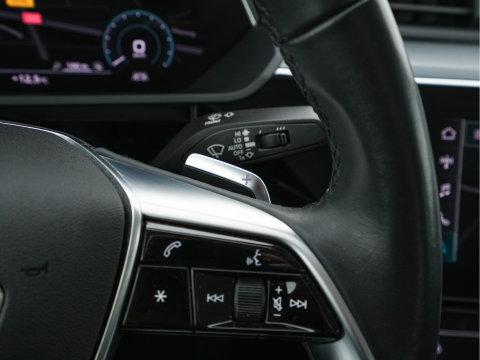 Audi e-tron Sportback 55 Quattro Business edition 95 kWh [ 3-Fase-11kW ] {SOH-100%} (INCL-BTW) *DIGI-COCKPIT | FULL-LED | MEMORY-PACK | DAB | KEYLESS | NAVI-FULLMAP | SHIFTPADDLES | AUDI-SOUND | COMFORTSEATS | 20''ALU*