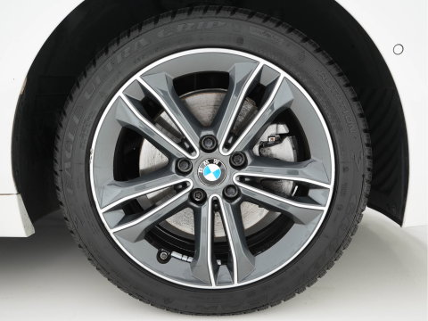 BMW 1-serie 118i High Executive Edition Sport-Line (INCL-BTW) *LEATHER | DIGI-COCKPIT | HARMAN/KARDON | FULL-LED | KEYLESS | NAVI-FULLMAP | DAB | CAMERA | ECC | CARPLAY | PDC | AMBIENTLIGHT | CRUISE | HEATED-SPORTSEATS | PRIVACY-GLASS | 17"AL