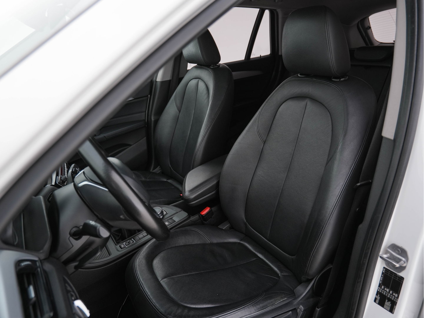 BMW X1 sDrive16d Centennial High Executive *LEATHER | NAVI-FULLMAP | HIFI-SOUND | FULL-LED | HEAD-UP | DAB | PRIVACY-GLASS | ECC | PDC | CRUISE | HEATED-COMFORTSEATS | TOWBAR | KEYLESS | 17"ALU*