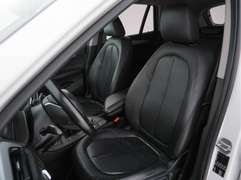 BMW X1 sDrive16d Centennial High Executive *LEATHER | NAVI-FULLMAP | HIFI-SOUND | FULL-LED | HEAD-UP | DAB | PRIVACY-GLASS | ECC | PDC | CRUISE | HEATED-COMFORTSEATS | TOWBAR | KEYLESS | 17"ALU*