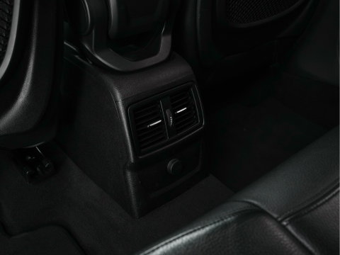 BMW X1 sDrive16d Centennial High Executive *LEATHER | NAVI-FULLMAP | HIFI-SOUND | FULL-LED | HEAD-UP | DAB | PRIVACY-GLASS | ECC | PDC | CRUISE | HEATED-COMFORTSEATS | TOWBAR | KEYLESS | 17"ALU*