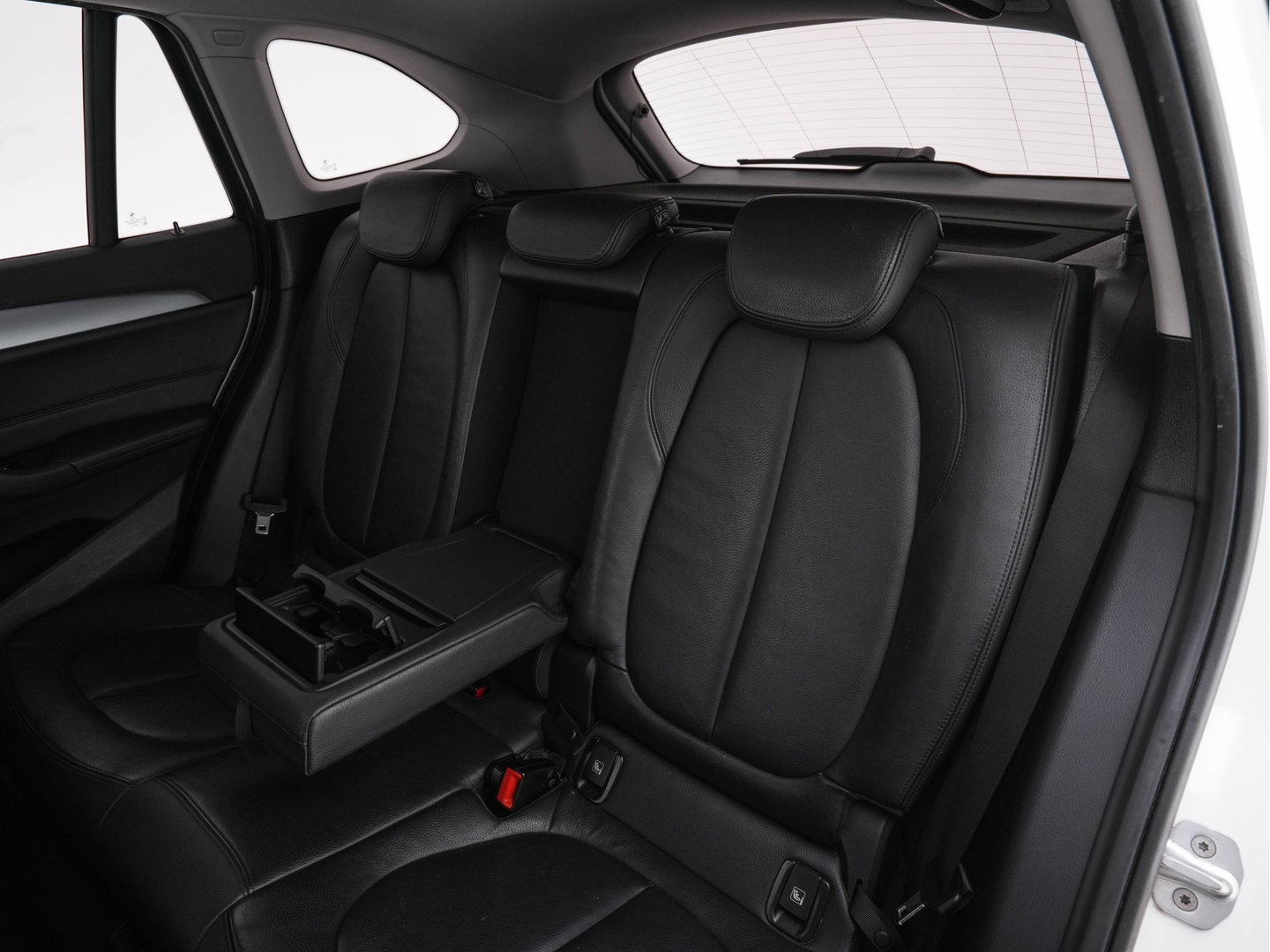 BMW X1 sDrive16d Centennial High Executive *LEATHER | NAVI-FULLMAP | HIFI-SOUND | FULL-LED | HEAD-UP | DAB | PRIVACY-GLASS | ECC | PDC | CRUISE | HEATED-COMFORTSEATS | TOWBAR | KEYLESS | 17"ALU*