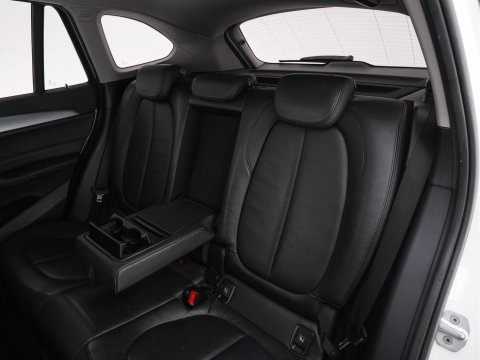 BMW X1 sDrive16d Centennial High Executive *LEATHER | NAVI-FULLMAP | HIFI-SOUND | FULL-LED | HEAD-UP | DAB | PRIVACY-GLASS | ECC | PDC | CRUISE | HEATED-COMFORTSEATS | TOWBAR | KEYLESS | 17"ALU*