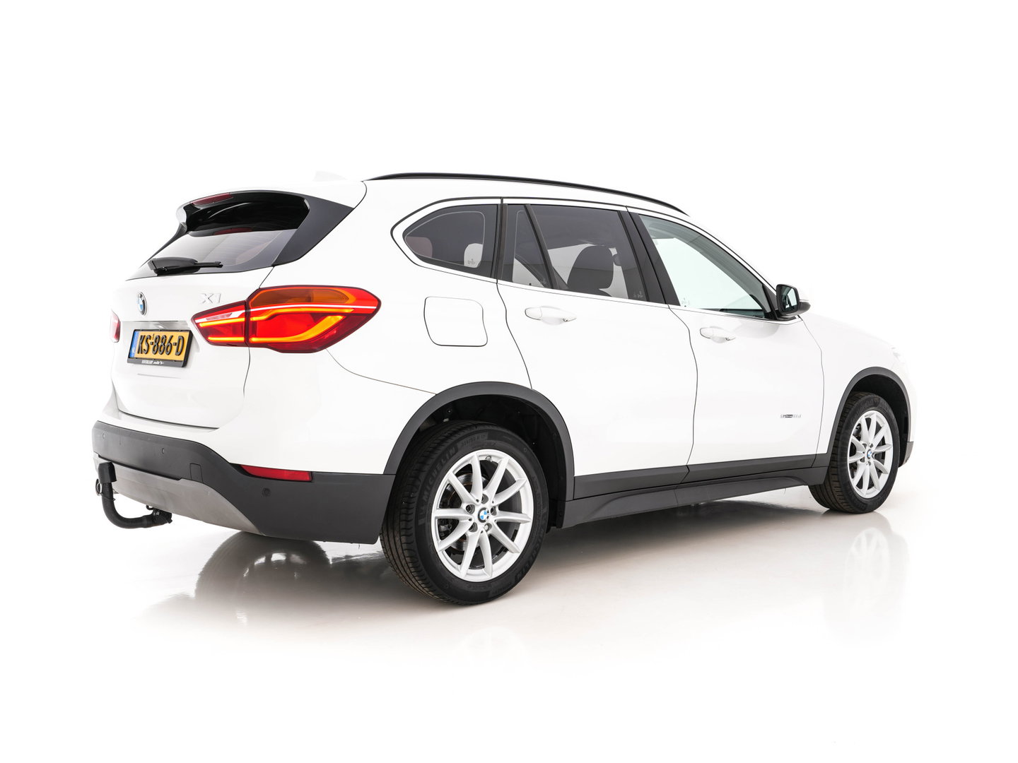 BMW X1 sDrive16d Centennial High Executive *LEATHER | NAVI-FULLMAP | HIFI-SOUND | FULL-LED | HEAD-UP | DAB | PRIVACY-GLASS | ECC | PDC | CRUISE | HEATED-COMFORTSEATS | TOWBAR | KEYLESS | 17"ALU*