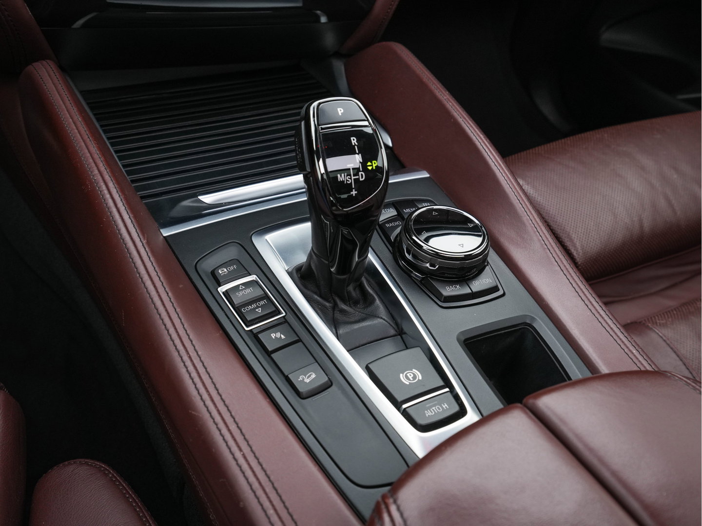 BMW X6 xDrive 40d M-Aerodynamica High Executive Aut. *PANO | LEATHER | BANG/OLUFSEN-SURROUND | HEAD-UP | SOFT-CLOSE | FULL-LED | MEMORY-PACK | DIGI-COCKPIT | KEYLESS | CAMERA | NAVI-FULLMAP | HEATED-SPORTSEATS | 21"ALU*