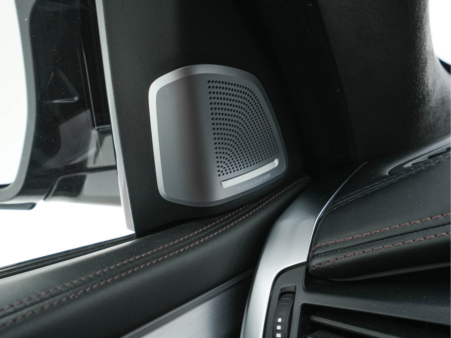 BMW X6 xDrive 40d M-Aerodynamica High Executive Aut. *PANO | LEATHER | BANG/OLUFSEN-SURROUND | HEAD-UP | SOFT-CLOSE | FULL-LED | MEMORY-PACK | DIGI-COCKPIT | KEYLESS | CAMERA | NAVI-FULLMAP | HEATED-SPORTSEATS | 21"ALU*