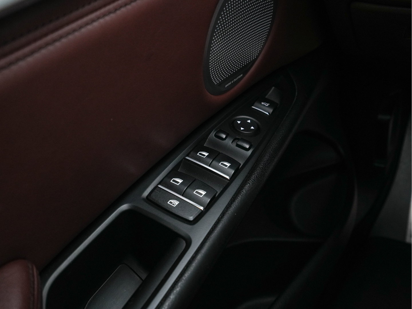 BMW X6 xDrive 40d M-Aerodynamica High Executive Aut. *PANO | LEATHER | BANG/OLUFSEN-SURROUND | HEAD-UP | SOFT-CLOSE | FULL-LED | MEMORY-PACK | DIGI-COCKPIT | KEYLESS | CAMERA | NAVI-FULLMAP | HEATED-SPORTSEATS | 21"ALU*