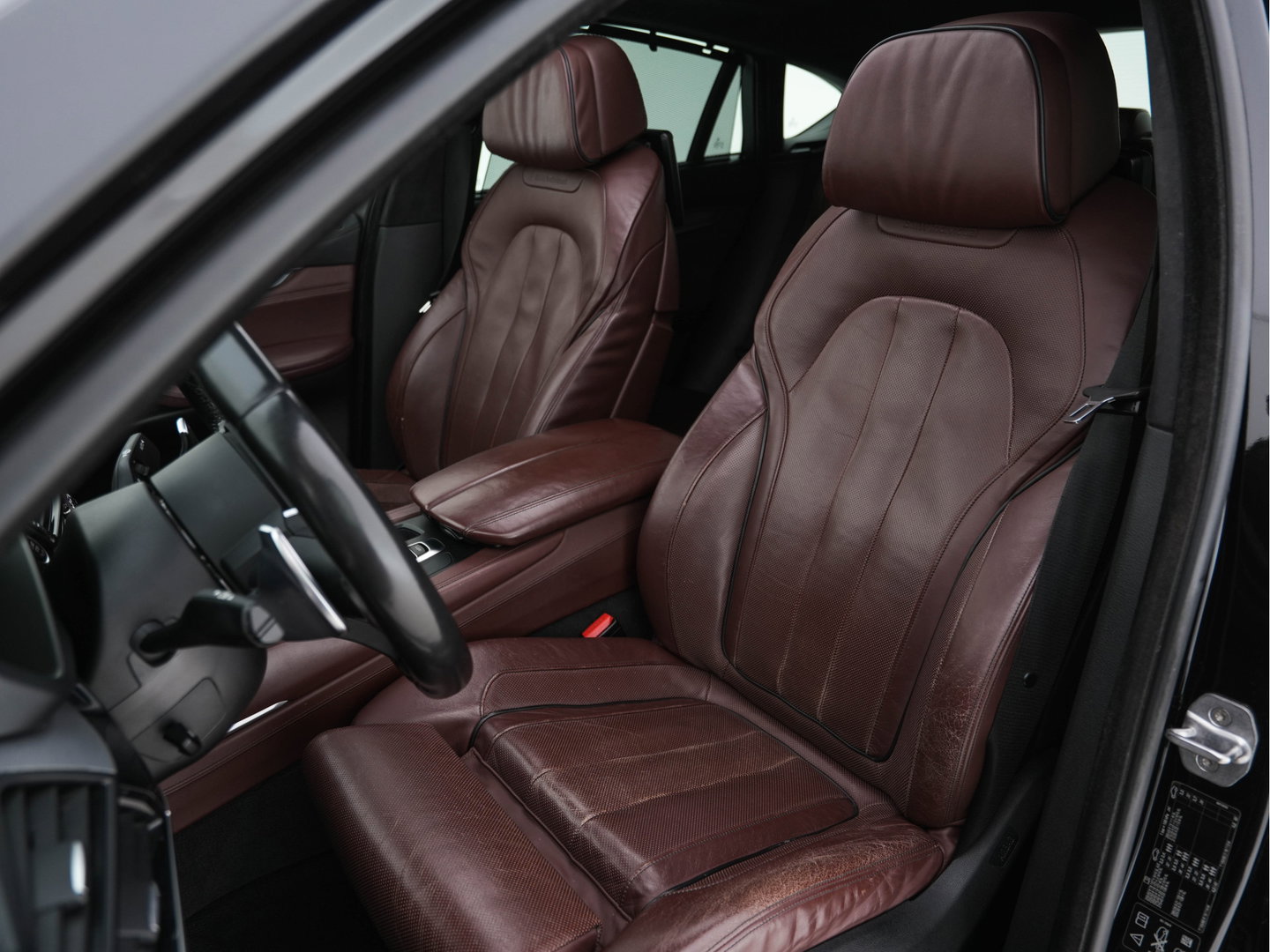 BMW X6 xDrive 40d M-Aerodynamica High Executive Aut. *PANO | LEATHER | BANG/OLUFSEN-SURROUND | HEAD-UP | SOFT-CLOSE | FULL-LED | MEMORY-PACK | DIGI-COCKPIT | KEYLESS | CAMERA | NAVI-FULLMAP | HEATED-SPORTSEATS | 21"ALU*