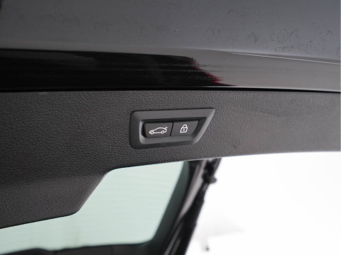 BMW X6 xDrive 40d M-Aerodynamica High Executive Aut. *PANO | LEATHER | BANG/OLUFSEN-SURROUND | HEAD-UP | SOFT-CLOSE | FULL-LED | MEMORY-PACK | DIGI-COCKPIT | KEYLESS | CAMERA | NAVI-FULLMAP | HEATED-SPORTSEATS | 21"ALU*