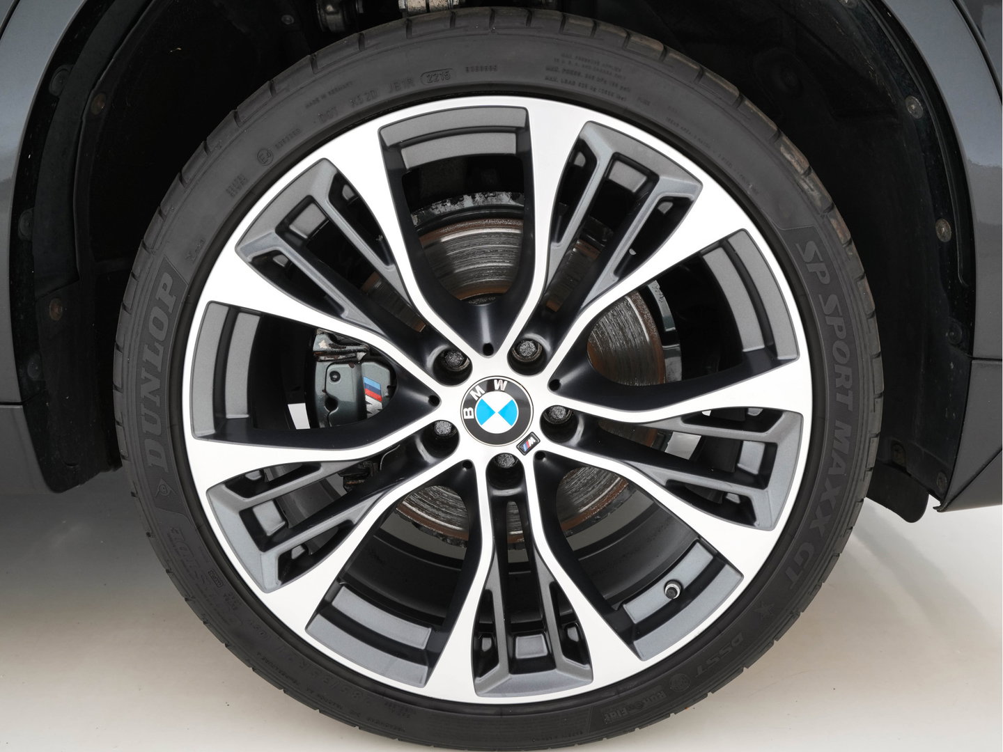 BMW X6 xDrive 40d M-Aerodynamica High Executive Aut. *PANO | LEATHER | BANG/OLUFSEN-SURROUND | HEAD-UP | SOFT-CLOSE | FULL-LED | MEMORY-PACK | DIGI-COCKPIT | KEYLESS | CAMERA | NAVI-FULLMAP | HEATED-SPORTSEATS | 21"ALU*