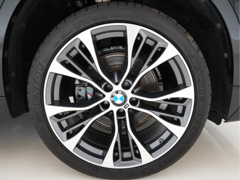 BMW X6 xDrive 40d M-Aerodynamica High Executive Aut. *PANO | LEATHER | BANG/OLUFSEN-SURROUND | HEAD-UP | SOFT-CLOSE | FULL-LED | MEMORY-PACK | DIGI-COCKPIT | KEYLESS | CAMERA | NAVI-FULLMAP | HEATED-SPORTSEATS | 21"ALU*
