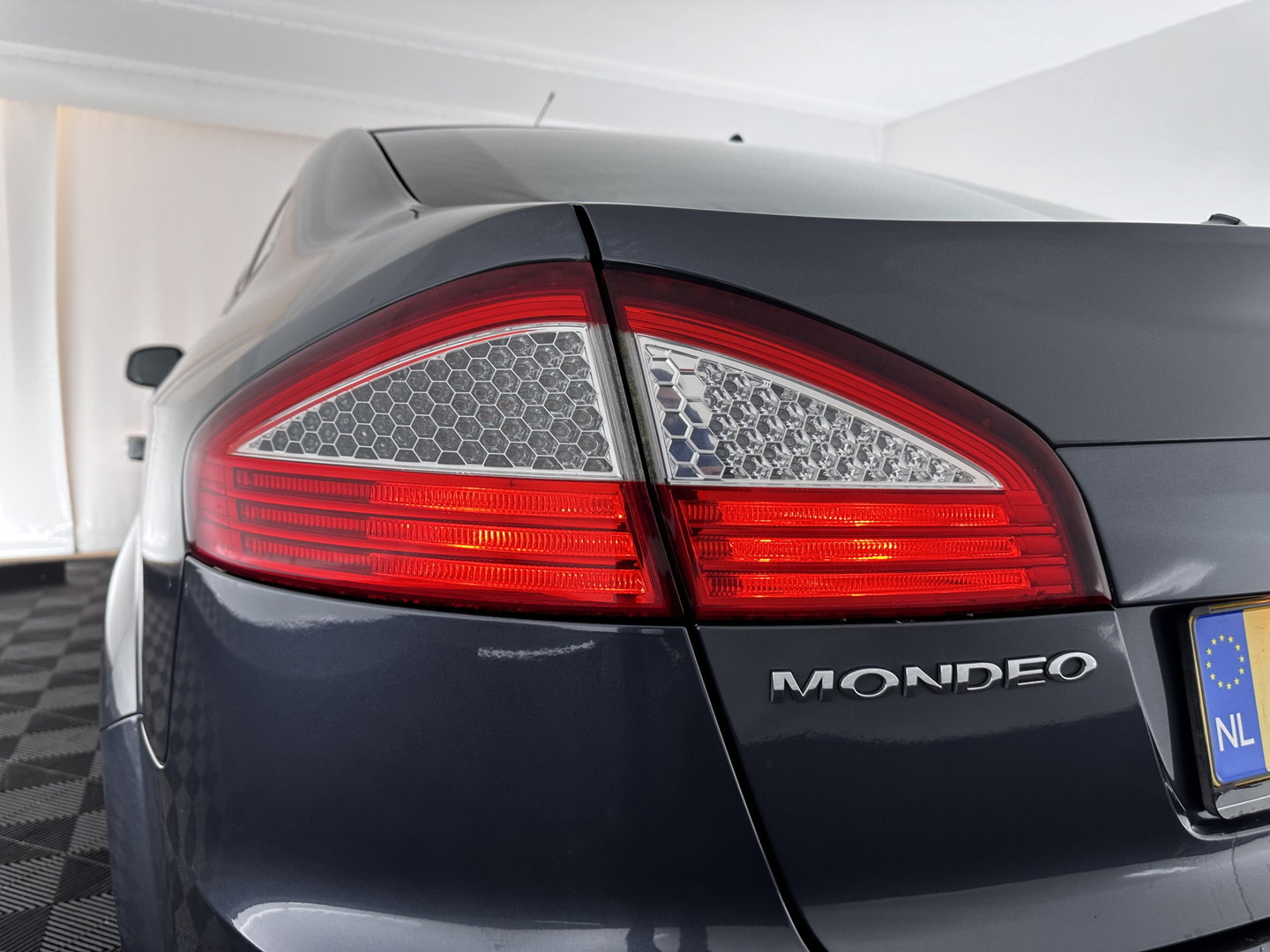 Ford Mondeo 2.0-16V Ghia *NAVI-FULLMAP | ECC | PDC | CRUISE | COMFORT-SEATS | 16"ALU*