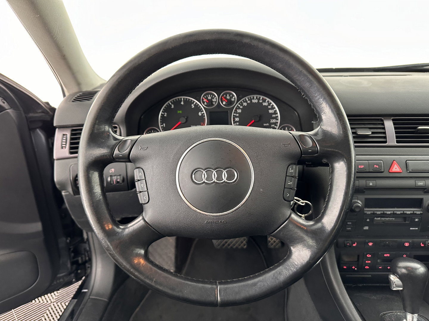 Audi A6 Limousine 2.4 MT (⚠️) Aut. *LEATHER | ECC | PDC | CRUISE | RADIO-CD | COMFORT-SEATS | 17"ALU*