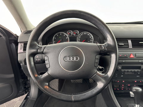 Audi A6 Limousine 2.4 MT (⚠️) Aut. *LEATHER | ECC | PDC | CRUISE | RADIO-CD | COMFORT-SEATS | 17"ALU*