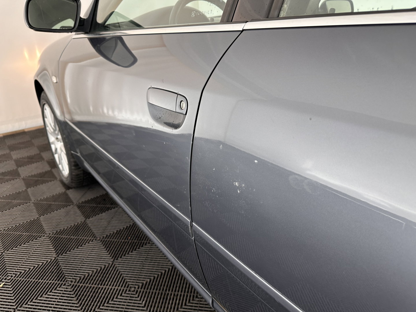 Audi A6 Limousine 2.4 MT (⚠️) Aut. *LEATHER | ECC | PDC | CRUISE | RADIO-CD | COMFORT-SEATS | 17"ALU*