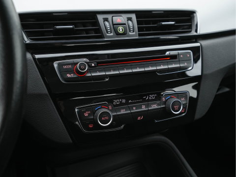 BMW X1 sDrive16d Centennial Executive *NAVI-FULLMAP | FULL-LED | ECC | PDC | CRUISE | COMFORT-SEATS | TOWBAR | 17''ALU *