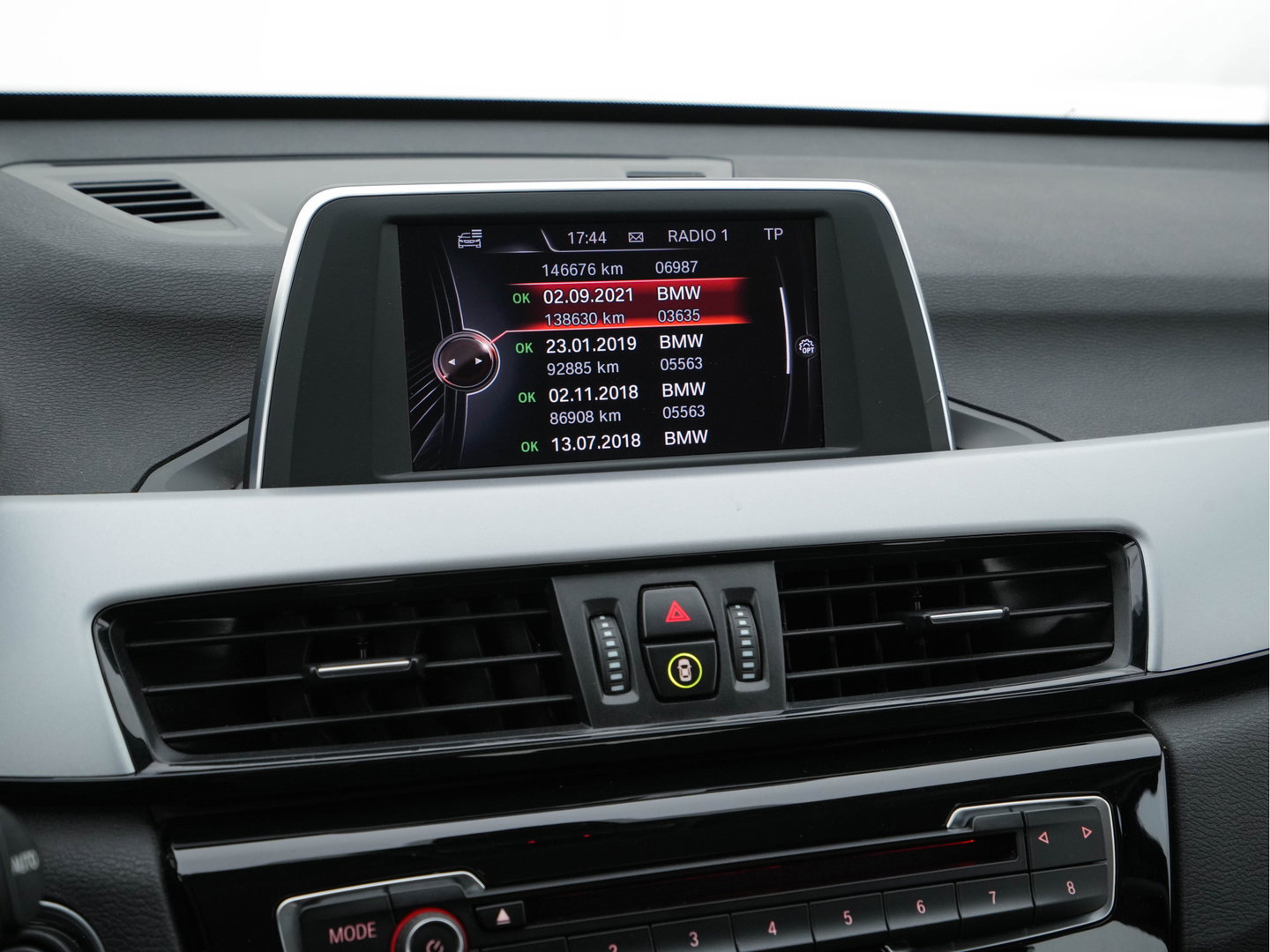 BMW X1 sDrive16d Centennial Executive *NAVI-FULLMAP | FULL-LED | ECC | PDC | CRUISE | COMFORT-SEATS | TOWBAR | 17''ALU *