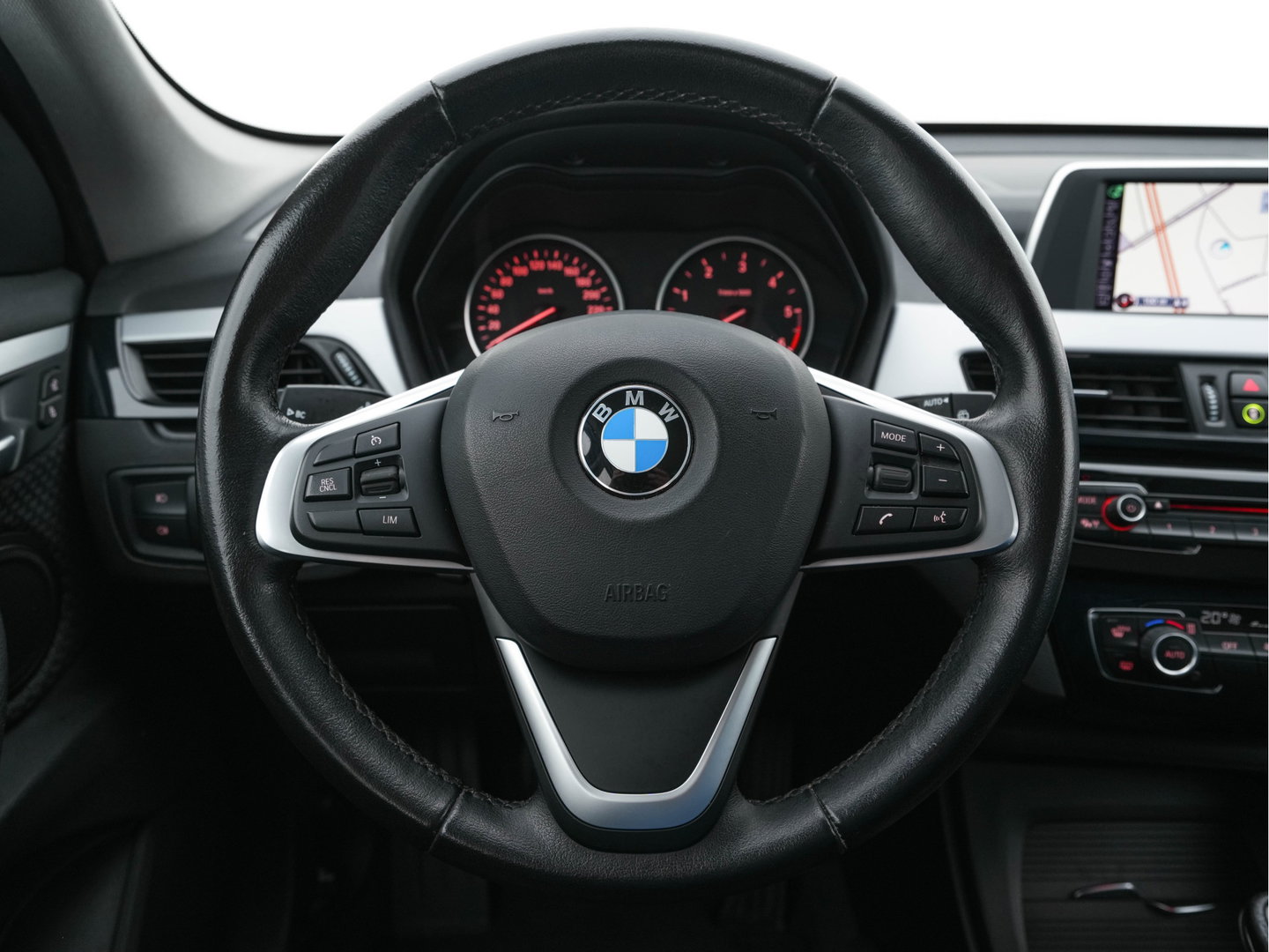 BMW X1 sDrive16d Centennial Executive *NAVI-FULLMAP | FULL-LED | ECC | PDC | CRUISE | COMFORT-SEATS | TOWBAR | 17''ALU *