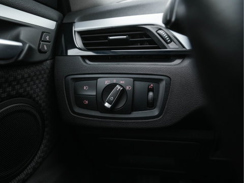 BMW X1 sDrive16d Centennial Executive *NAVI-FULLMAP | FULL-LED | ECC | PDC | CRUISE | COMFORT-SEATS | TOWBAR | 17''ALU *