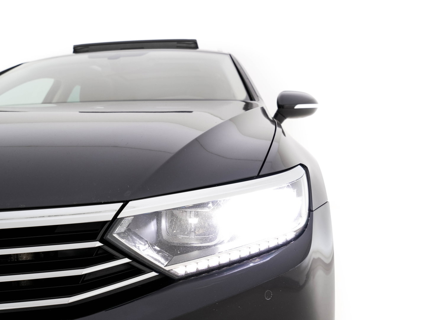 Volkswagen Passat Variant 2.0 BiTDI 4Motion Highline (INCL-BTW) Aut. *PANO | ADAPTIVE-CRUISE | DIGI-COCKPIT | NAVI-FULLMAP | LEATHER-ALCANTARA | FULL-LED | ERGONOMIC-COMFORTSEATS | KEYLESS | ECC | PARKPILOT | TOWBAR | 17''ALU*